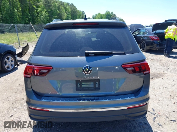 2024 Volkswagen Tiguan S with VIN 3VVRB7AX5RM142006, listed as a IAAI auction lot 42199560 with 235 mi miles and . Bid and sale history available at DreamBid. Image 16.