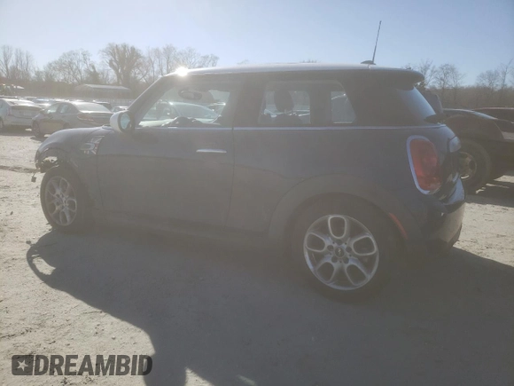 2014 MINI Hardtop with VIN WMWXM5C56ET972955, listed as a Copart auction lot 48160225 with 60,692 mi miles and Clean Title. Bid and sale history available at DreamBid. Image 2.