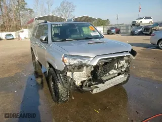 2020 Toyota 4Runner SR5 with VIN JTEBU5JR0L5815681, listed as a Copart auction lot 43769535 with 38,151 mi miles and Salvage Title. Bid and sale history available at carsss.com. Image 14.
