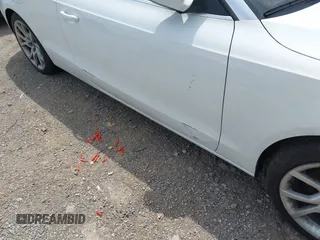 2011 Audi A5 Premium z VIN WAUCFAFH6BN018245, wystawiony jako IAAI lot #42309301 z przebiegiem 142 975 mil mil oraz . Historia ofert i sprzedaży dostępna na DreamBid. Obrazek 12.