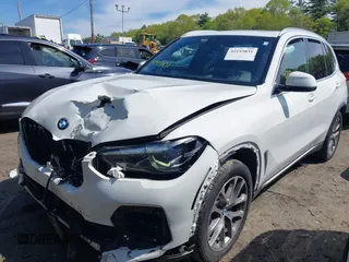 2019 BMW X5 xDrive40i with VIN 5UXCR6C56KLL09971, listed as a IAAI auction lot 42193031 with 94,463 mi miles and . Bid and sale history available at DreamBid. Image 17.