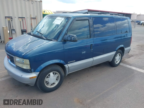 2000 GMC Safari Passenger with VIN 1GKDM19W3YB516456, listed as a IAAI auction lot 41653733 with 168,265 mi miles. Bid and sale history available at carsss.com. Image 2.
