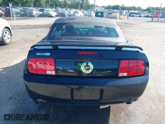 2005 Ford Mustang GT Deluxe с VIN 1ZVFT85H355174523, выставлен на аукционе IAAI как лот 42532902 с пробегом 61 406 миль миль и . История ставок и продаж доступна на DreamBid. Изображение 16.