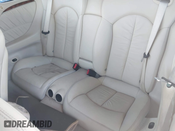 2007 Mercedes-Benz CLK 350 z VIN WDBTK56F17F221421, wystawiony jako IAAI lot #42605744 z przebiegiem 94 229 mil mil oraz . Historia ofert i sprzedaży dostępna na DreamBid. Obrazek 8.