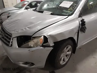 2009 Toyota Highlander with VIN JTEES41A292136643, listed as a IAAI auction lot 41241774 with 165,970 mi miles. Bid and sale history available at carsss.com. Image 6.