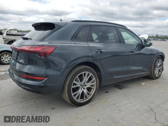 2021 Audi e-tron Prestige z VIN WA1VABGE0MB004327, wystawiony jako Copart lot #51814545 z przebiegiem 16 460 mil mil oraz Szkoda całkowita • Salvage title. Historia ofert i sprzedaży dostępna na DreamBid. Obrazek 3.