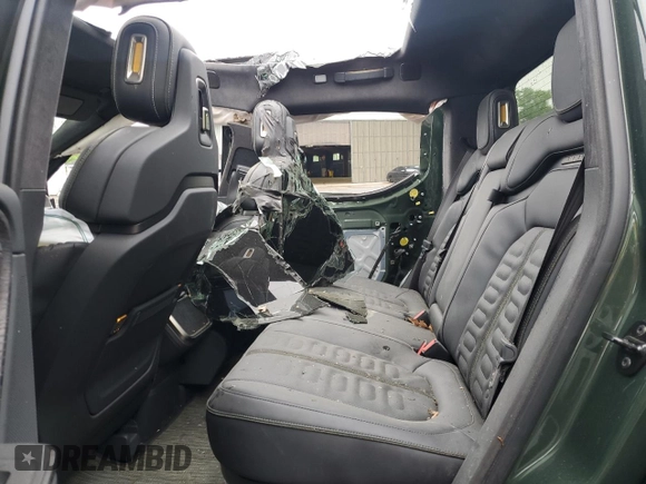 2023 Rivian R1T Adventure z VIN 7FCTGAAA5PN019737, wystawiony jako Copart lot #57290475 z przebiegiem Nie podano mil oraz Nie do naprawy. Historia ofert i sprzedaży dostępna na DreamBid. Obrazek 10.