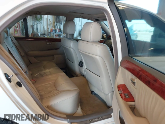 2002 Lexus LS 430 z VIN JTHBN30F120065022, wystawiony jako IAAI lot #42190592 z przebiegiem 199 874 mil mil oraz . Historia ofert i sprzedaży dostępna na DreamBid. Obrazek 8.