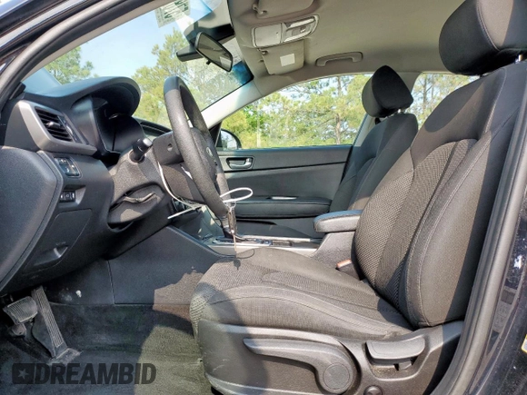 2020 Kia Optima LX with VIN 5XXGT4L34LG428563, listed as a Copart auction lot 57829305 with 83,193 mi miles and Salvage title. Bid and sale history available at DreamBid. Image 7.