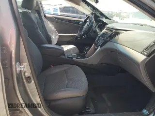 2014 Hyundai Sonata SE with VIN 5NPEC4AC7EH830904, listed as a Copart auction lot 52088375 with 212,206 mi miles and Salvage Title. Bid and sale history available at DreamBid. Image 7.