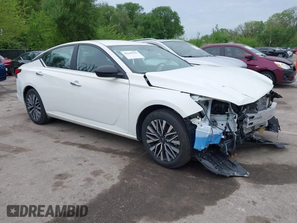 2025 Nissan Altima SV with VIN 1N4BL4DV0SN375282, listed as a IAAI auction lot 42149701 with 5,020 mi miles and . Bid and sale history available at DreamBid. Image 1.