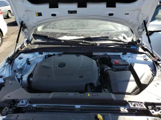 2021 Volvo V60 z VIN YV4102WK1M1074808, wystawiony jako Copart lot #42506854 z przebiegiem Nie podano mil oraz . Historia ofert i sprzedaży dostępna na DreamBid. Obrazek 11.
