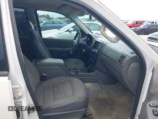 2004 Ford Explorer с VIN 1FMDU62K64UB19091, выставлен на аукционе IAAI как лот 42689071 с пробегом 180 196 миль миль и . История ставок и продаж доступна на DreamBid. Изображение 5.