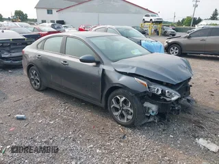 2021 Kia Forte LXS с VIN 3KPF24AD6ME324855, выставлен на аукционе IAAI как лот 42405970 с пробегом 45 219 миль миль и . История ставок и продаж доступна на DreamBid. Изображение 1.