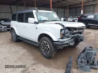 2024 Ford Bronco Outer Banks with VIN 1FMDE8BH4RLA69172, listed as a IAAI auction lot 41526087 with 24,467 mi miles. Bid and sale history available at carsss.com. Image 1.