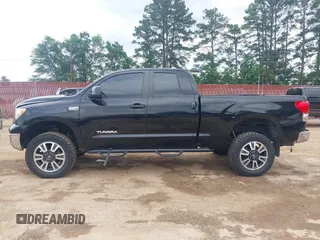 2008 Toyota Tundra z VIN 5TBBV54168S522904, wystawiony jako IAAI lot #42144836 z przebiegiem 190 610 mil mil oraz . Historia ofert i sprzedaży dostępna na DreamBid. Obrazek 14.