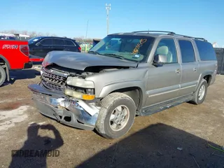 2002 Chevrolet Suburban LS with VIN 1GNEC16Z32J125040, listed as a IAAI auction lot 41657503 with 382,737 mi miles. Bid and sale history available at carsss.com. Image 2.