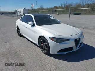 2017 Alfa Romeo Giulia Ti z VIN ZARFAECN0H7560749, wystawiony jako IAAI lot #41674283 z przebiegiem 109 678 mil mil oraz . Historia ofert i sprzedaży dostępna na DreamBid. Obrazek 1.