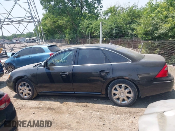 2007 Ford Five Hundred Limited with VIN 1FAHP25127G134527, listed as a IAAI auction lot 42480300 with 205,946 mi miles and . Bid and sale history available at DreamBid. Image 14.
