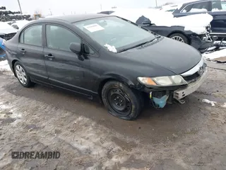 2009 Honda Civic LX z VIN 2HGFA16579H338862, wystawiony jako IAAI lot #41569086 z przebiegiem 171 526 mil mil oraz . Historia ofert i sprzedaży dostępna na DreamBid. Obrazek 1.