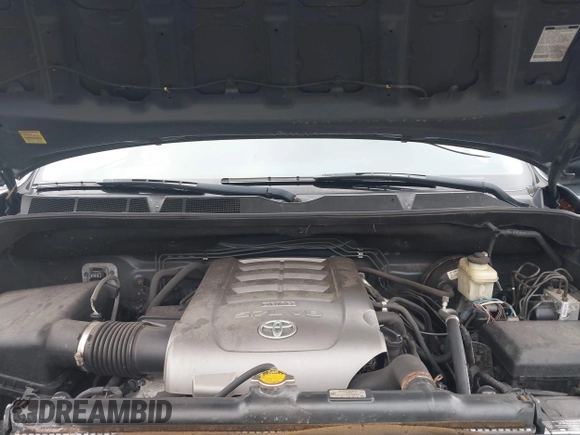 2008 Toyota Tundra z VIN 5TBBV54108S500025, wystawiony jako IAAI lot #41811354 z przebiegiem 131 142 mil mil oraz . Historia ofert i sprzedaży dostępna na DreamBid. Obrazek 10.