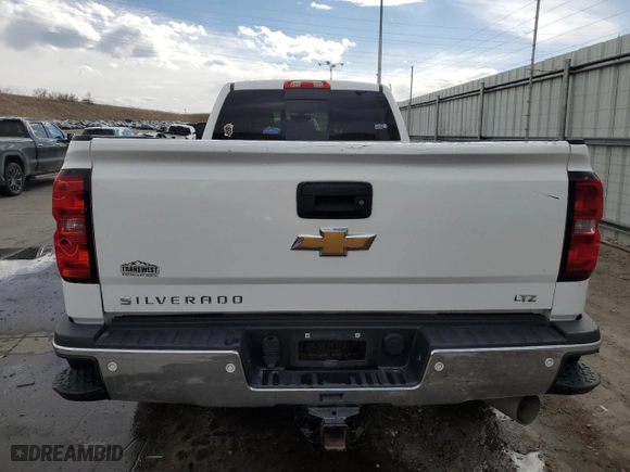 2015 Chevrolet Silverado 3500HD Built After Aug 14 LTZ with VIN 1GC4K0C85FF679444, listed as a Copart auction lot 49138775 with 165,344 mi miles and Clean Title. Bid and sale history available at carsss.com. Image 6.
