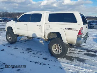 2014 Toyota Tacoma with VIN 3TMLU4EN0EM147193, listed as a IAAI auction lot 41280636 with 162,345 mi miles. Bid and sale history available at carsss.com. Image 14.