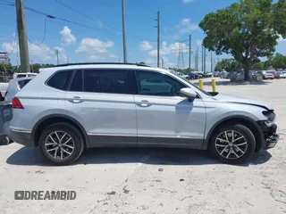 2018 Volkswagen Tiguan SEL с VIN 3VV3B7AX2JM018897, выставлен на аукционе IAAI как лот 42313472 с пробегом 97 362 миль миль и . История ставок и продаж доступна на DreamBid. Изображение 13.