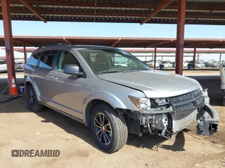 2017 Dodge Journey SE with VIN 3C4PDCABXHT586922, listed as a IAAI auction lot 41711047 with 114,118 mi miles and . Bid and sale history available at DreamBid. Image 1.