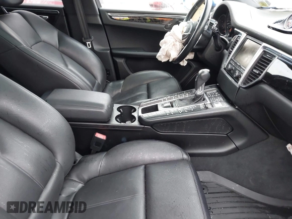 2016 Porsche Macan S с VIN WP1AB2A57GLB46214, выставлен на аукционе IAAI как лот 41537161 с пробегом Не указан миль и . История ставок и продаж доступна на DreamBid. Изображение 5.