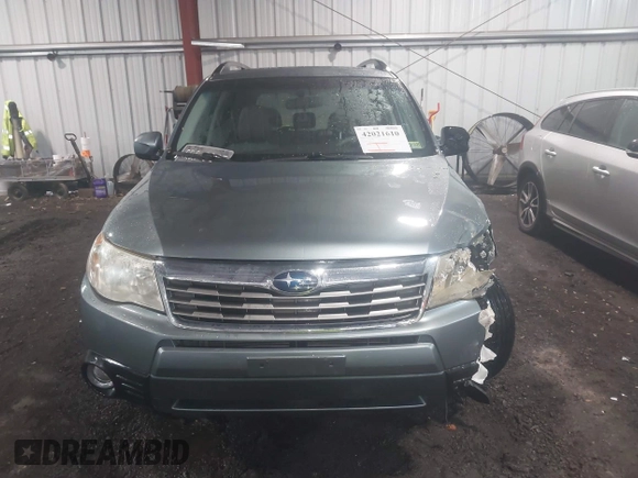 2010 Subaru Forester 2.5X Limited with VIN JF2SH6DC2AH901853, listed as a IAAI auction lot 42021610 with 159,385 mi miles. Bid and sale history available at carsss.com. Image 12.