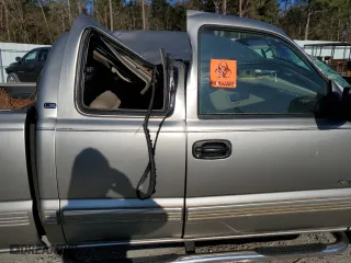 2002 Chevrolet Silverado 1500 LT with VIN 2GCEC19T821250979, listed as a Copart auction lot 82827974 with 219,131 mi miles and Salvage Title. Bid and sale history available at carsss.com. Image 10.