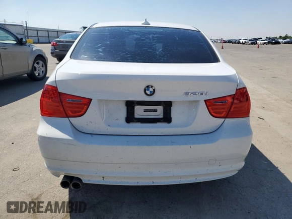 2011 BMW 3 Series 328i с VIN WBAPH5C56BA445624, выставлен на аукционе Copart как лот 54777105 с пробегом Не указан миль и Списание • Salvage title. История ставок и продаж доступна на DreamBid. Изображение 6.
