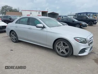 2019 Mercedes-Benz E-Class E 300 with VIN WDDZF4JB6KA515701, listed as a IAAI auction lot 41728642 with 62,636 mi miles. Bid and sale history available at carsss.com. Image 1.