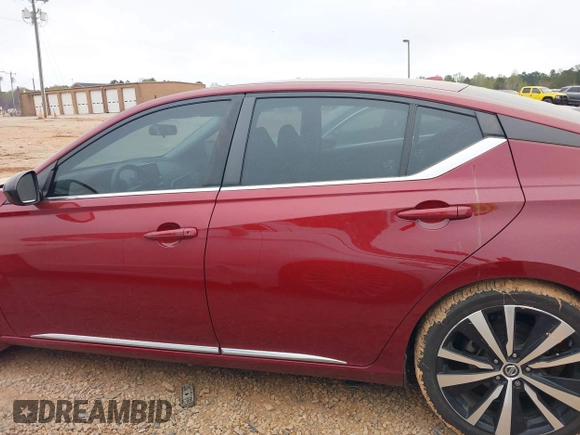 2019 Nissan Altima 2.5 SR with VIN 1N4BL4CV3KC190978, listed as a IAAI auction lot 41908132 with 95,414 mi miles. Bid and sale history available at carsss.com. Image 14.