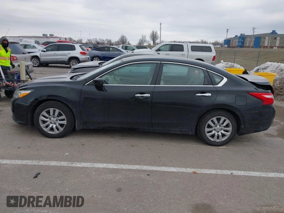 2017 Nissan Altima S z VIN 1N4AL3AP2HC147719, wystawiony jako IAAI lot #41390400 z przebiegiem 127 190 mil mil oraz . Historia ofert i sprzedaży dostępna na DreamBid. Obrazek 14.