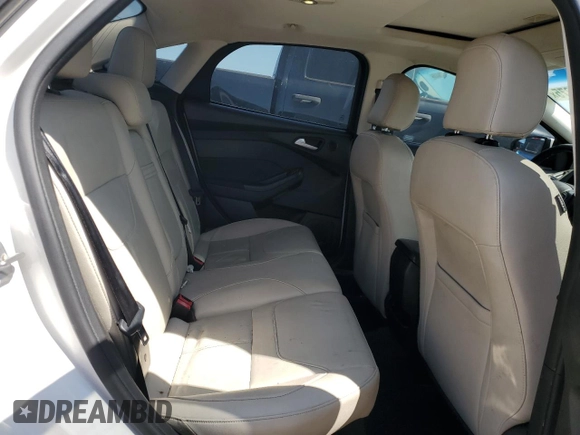 2015 Ford Focus Titanium with VIN 1FADP3J23FL248349, listed as a Copart auction lot 52599275 with 124,450 mi miles and Clean Title. Bid and sale history available at carsss.com. Image 10.