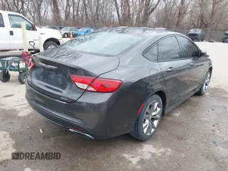2015 Chrysler 200 S with VIN 1C3CCCBB2FN542480, listed as a IAAI auction lot 41749285 with 164,316 mi miles. Bid and sale history available at carsss.com. Image 4.