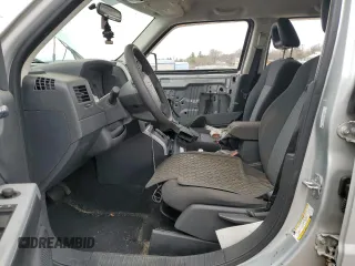 2008 Jeep Patriot Sport with VIN 1J8FT28W98D759975, listed as a Copart auction lot 49993605 with 0 mi miles and Salvage Title. Bid and sale history available at carsss.com. Image 7.