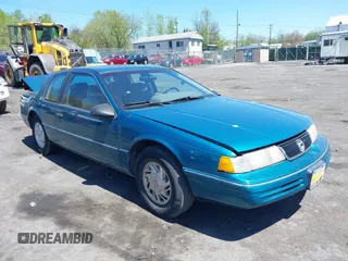 1992 Mercury Cougar z VIN 1MEPM6043NH646925, wystawiony jako IAAI lot #42128701 z przebiegiem 37 103 mil mil oraz . Historia ofert i sprzedaży dostępna na DreamBid. Obrazek 1.