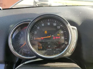 2020 MINI Countryman Cooper S with VIN WMZYW7C02L3L86218, listed as a Copart auction lot 48883435 with 44,046 mi miles and Salvage title. Bid and sale history available at DreamBid. Image 9.