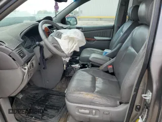 2005 Toyota Sienna XLE with VIN 5TDZA22C35S300451, listed as a Copart auction lot 52035345 with Not provided miles and Salvage title. Bid and sale history available at DreamBid. Image 7.