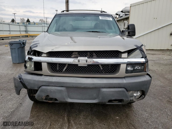2002 Chevrolet Avalanche with VIN 3GNEK13T92G312366, listed as a Copart auction lot 50880275 with 255,366 mi miles and Salvage Title. Bid and sale history available at carsss.com. Image 5.