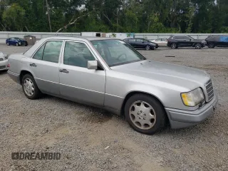 1994 Mercedes-Benz E Class with VIN WDBEA32E5RC105463, listed as a Copart auction lot 71737384 with 145,753 mi miles and Clean Title. Bid and sale history available at carsss.com. Image 4.