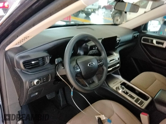 2022 Ford Explorer z VIN 1FMSK7BH3NGB04281, wystawiony jako IAAI lot #42511061 z przebiegiem 72 613 mil mil oraz . Historia ofert i sprzedaży dostępna na DreamBid. Obrazek 16.