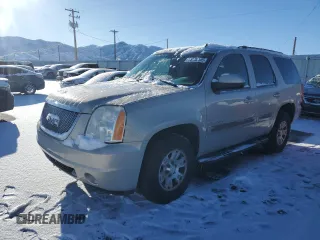 2007 GMC Yukon SLE w/3SA with VIN 1GKFC13C27J297648, listed as a Copart auction lot 44720265 with 133,046 mi miles and Salvage Title. Bid and sale history available at carsss.com. Image 1.