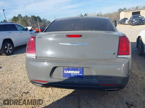 2019 Chrysler 300 with VIN 2C3CCABG5KH708249, listed as a IAAI auction lot 41833377 with 90,448 mi miles. Bid and sale history available at carsss.com. Image 17.