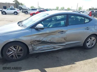 2019 Hyundai Elantra Preferred with VIN KMHD84LF5KU752284, listed as a IAAI auction lot 42011404 with 88,327 mi miles. Bid and sale history available at carsss.com. Image 6.