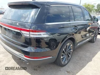 2020 Lincoln Aviator Reserve z VIN 5LM5J7XC9LGL24872, wystawiony jako IAAI lot #42112310 z przebiegiem 20 661 mil mil oraz . Historia ofert i sprzedaży dostępna na DreamBid. Obrazek 4.