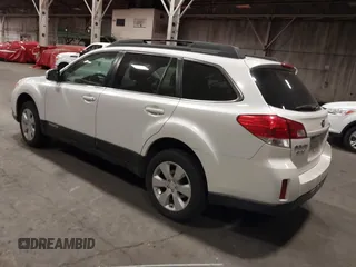 2010 Subaru Outback Premium All-Weather Anniversary z VIN 4S4BRBCC3A3317654, wystawiony jako IAAI lot #41935655 z przebiegiem 171 756 mil mil oraz . Historia ofert i sprzedaży dostępna na DreamBid. Obrazek 3.